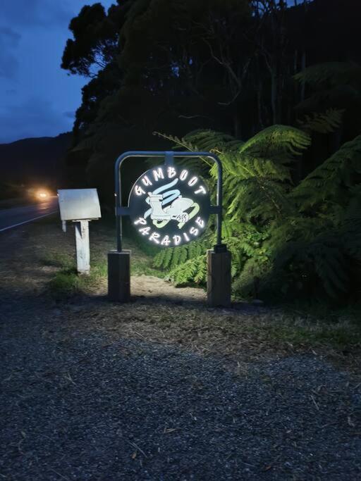 Gumboot Paradise Eco Stay Barrytown Exterior photo